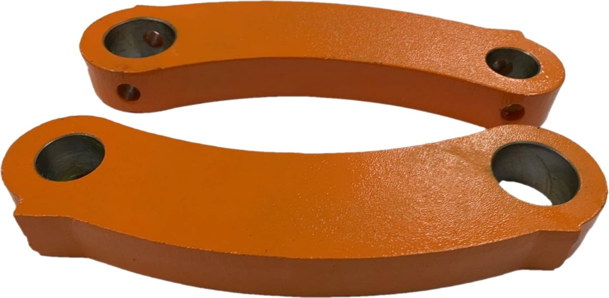 Side Tipping Banana Links (sold as a pair) for Kubota KH51