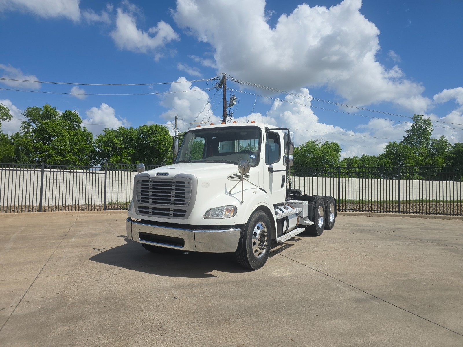 2016 Freightliner M2 112 With Low Miles.  Dd13 And Eaton Automatic Transmission