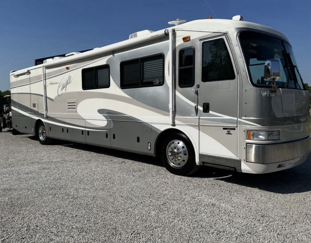 1999 American Eagle Coach