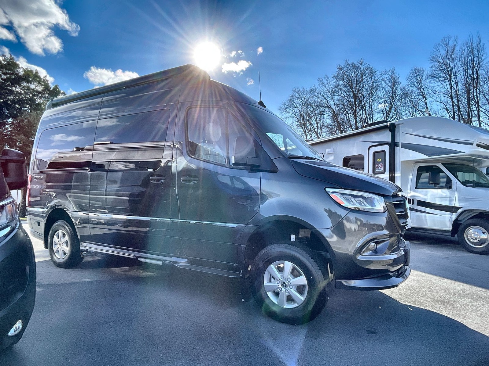 2025 Airstream Interstate 19