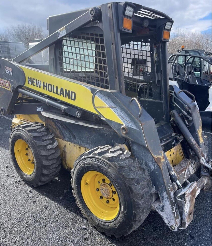 New Holland  Skidsteer Bradco Backhoe Bolt-on Bracket