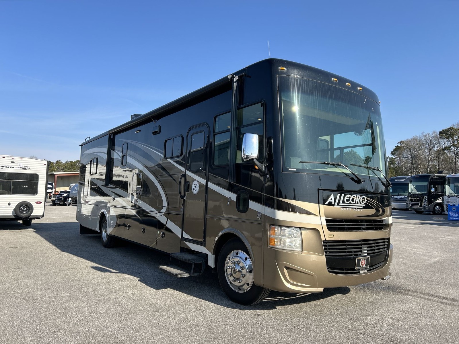 2015 Tiffin Motorhomes ALLEGRO OPEN ROAD 36LA