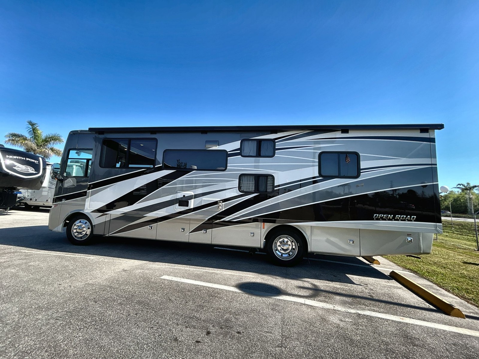 2022 Tiffin Motorhomes Open Road Allegro 32FA
