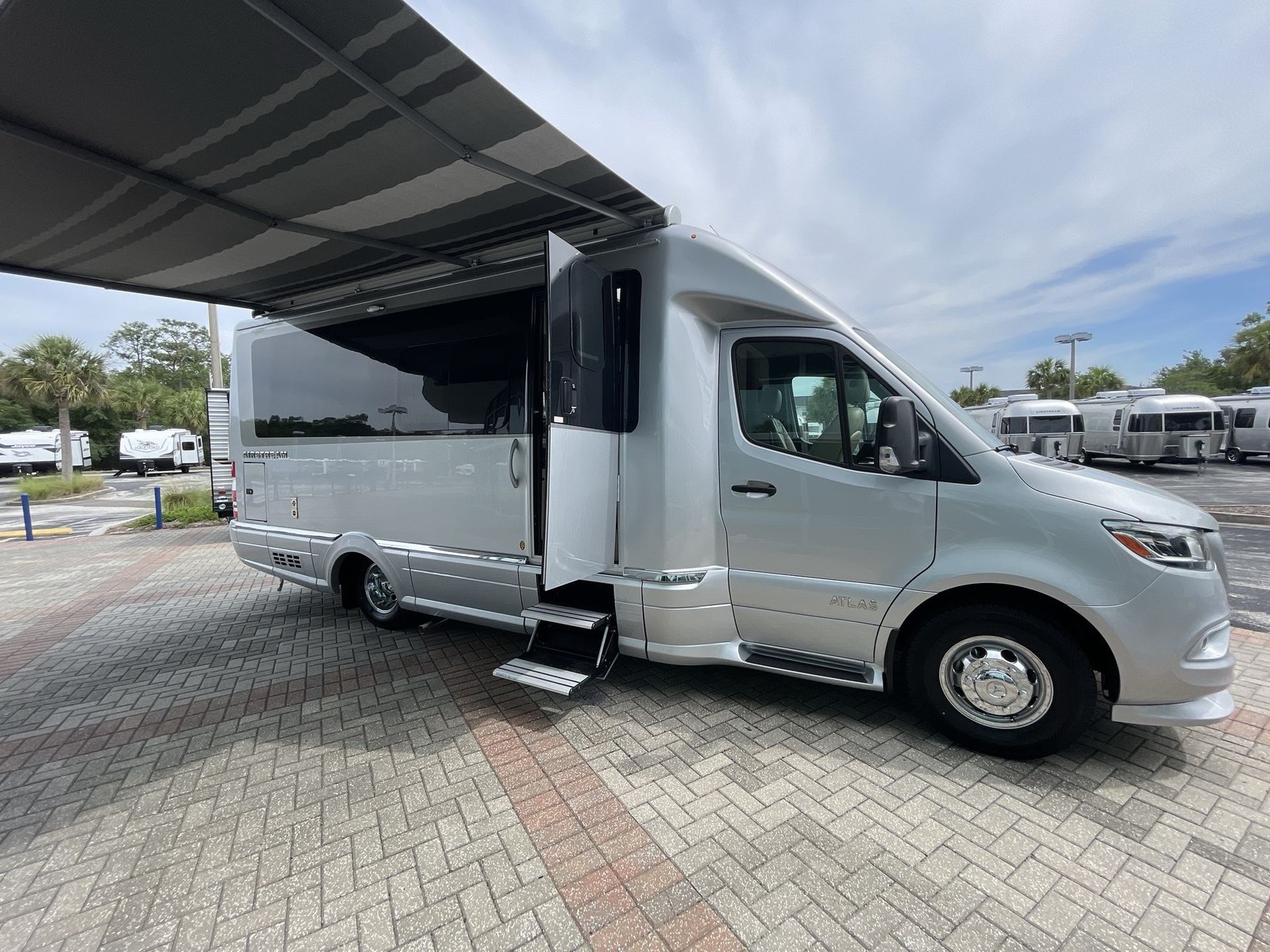2025 Airstream Atlas MS