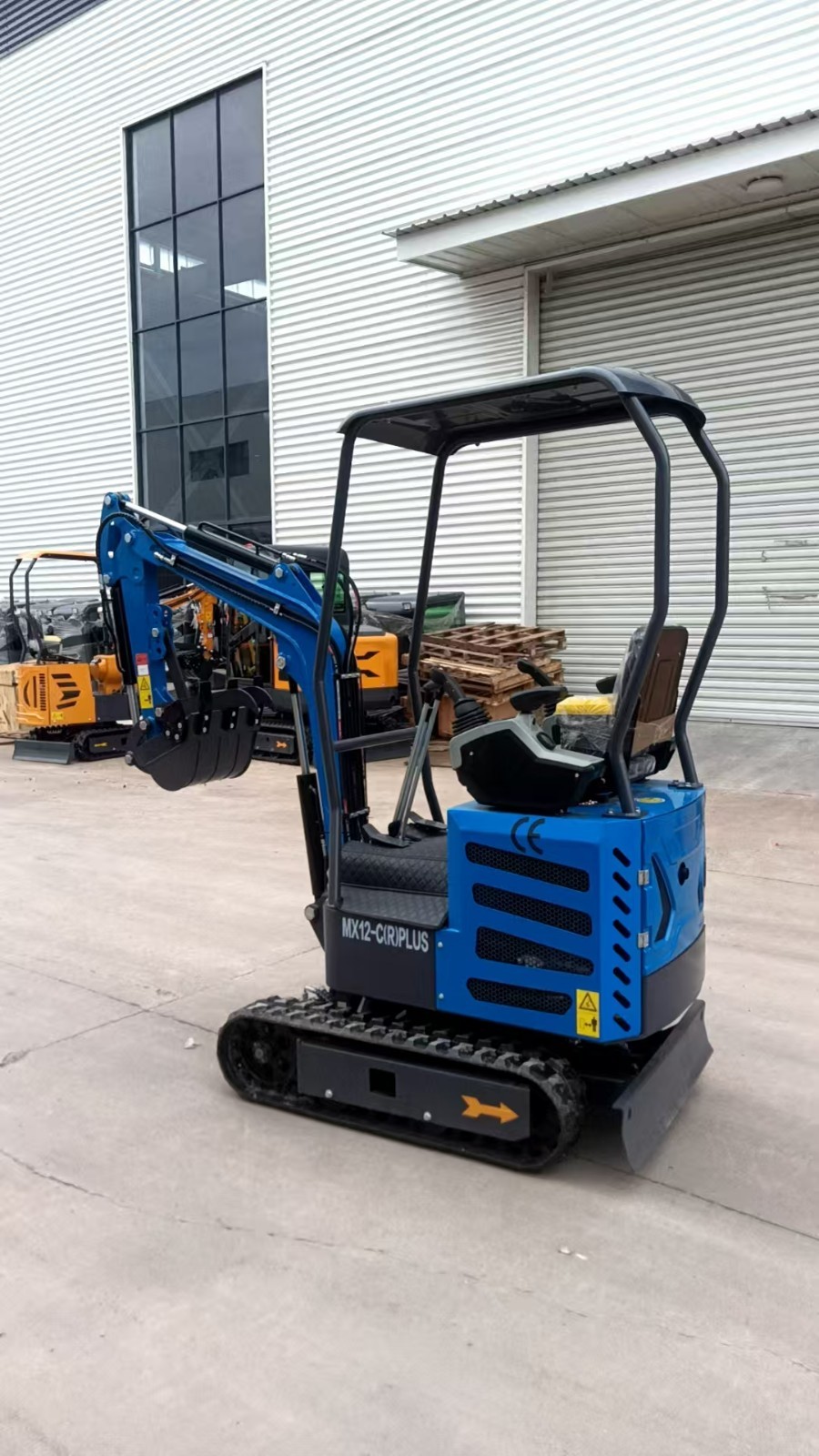Mini Excavator 1Ton with hydraulic thumb Digger Crawler B&S Gas Engine