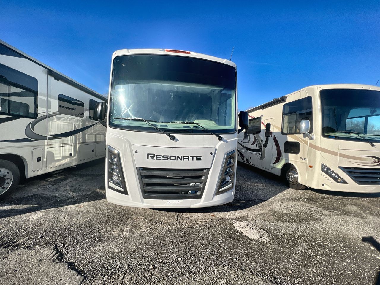 2026 Thor Motor Coach Resonate 32B