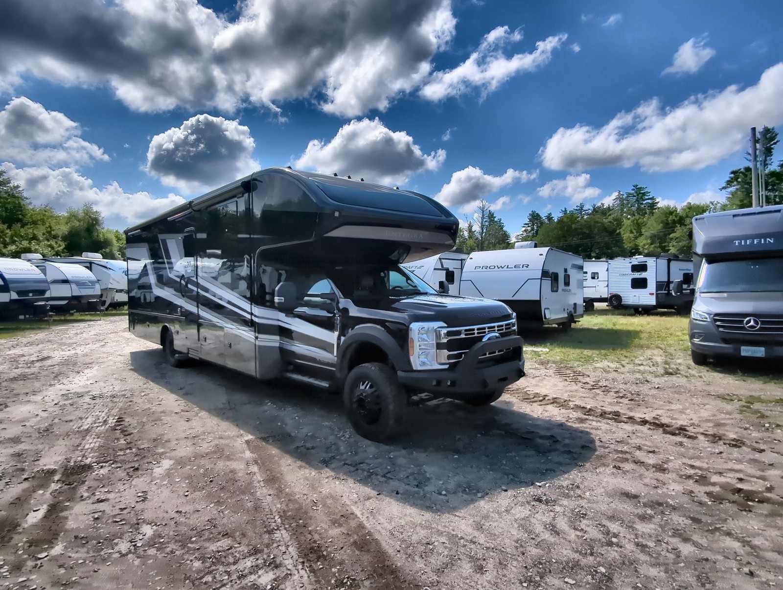 2026 Entegra Coach Accolade XT 35L