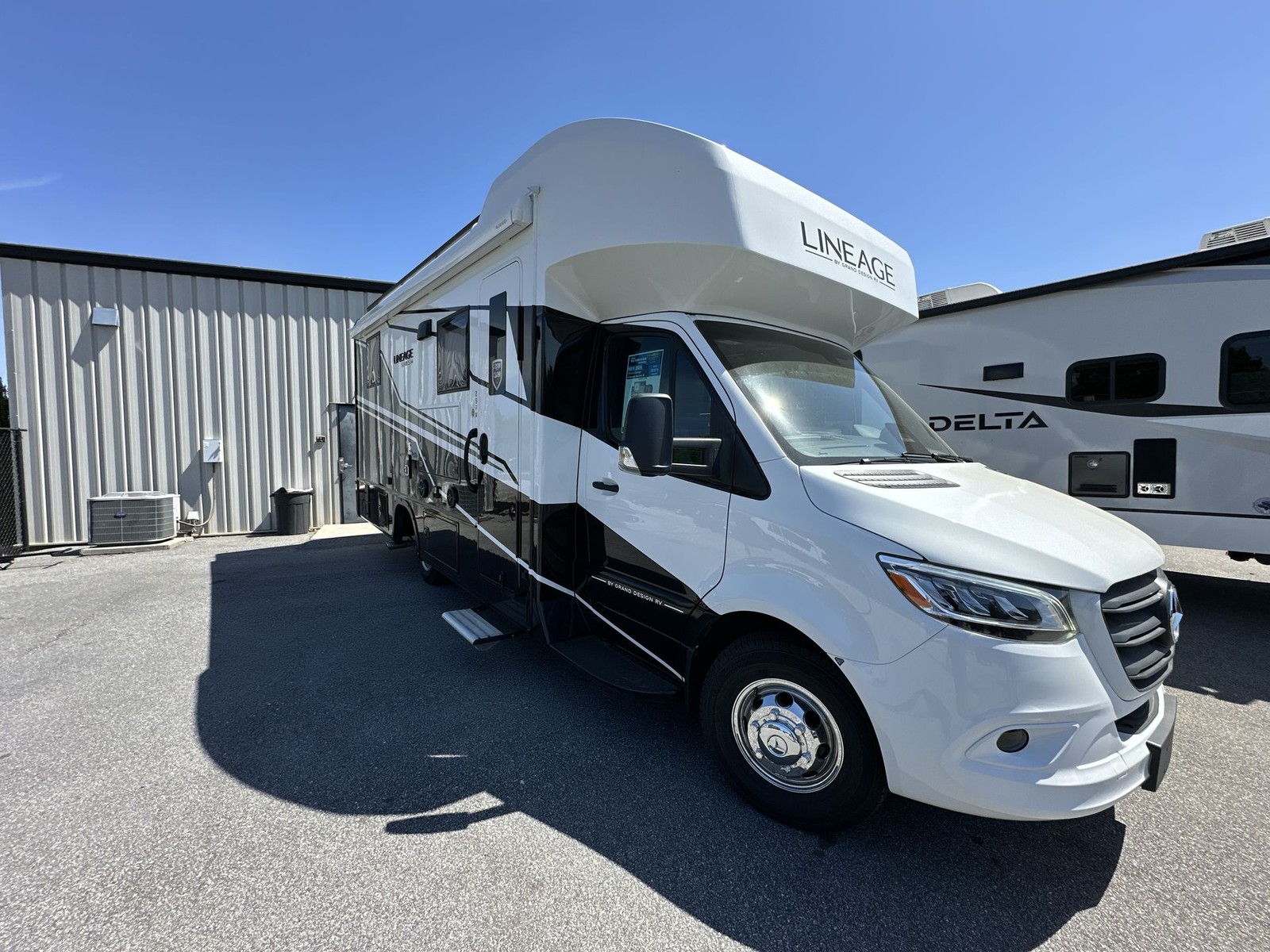 2026 Grand Design Lineage Series M 25FW