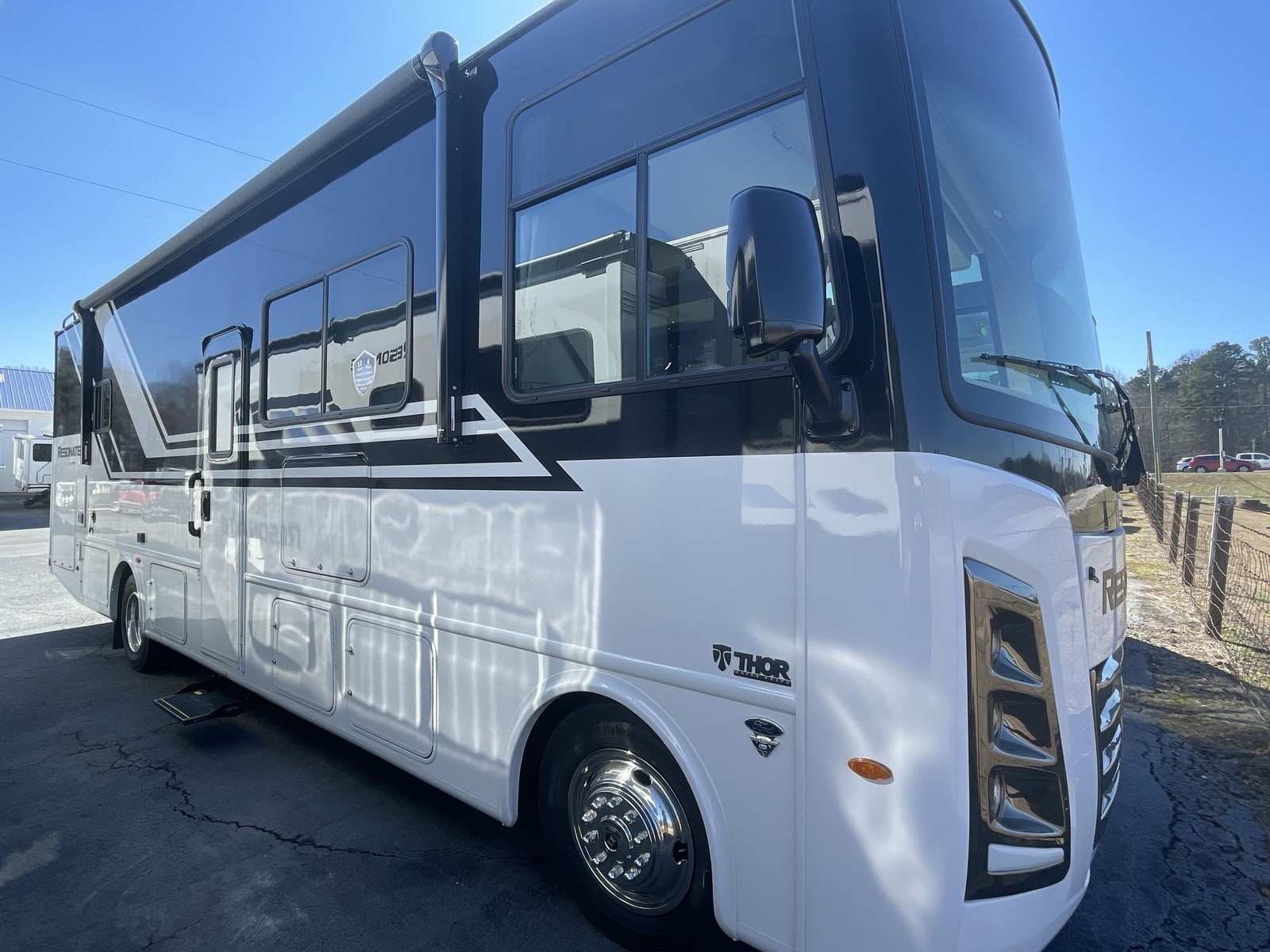 2026 Thor Motor Coach Resonate 30C