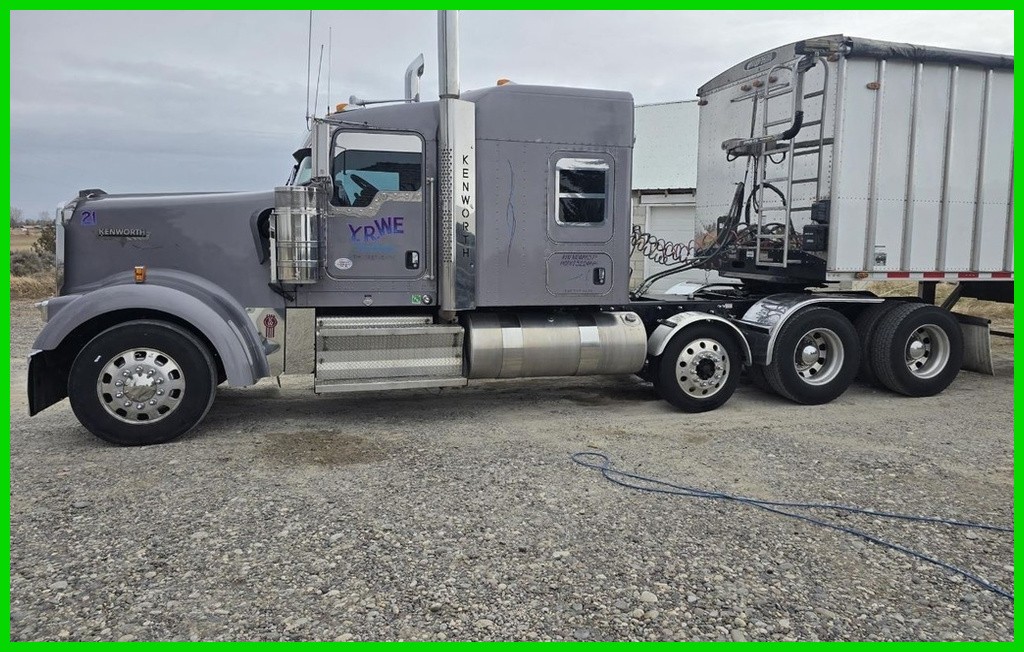 2022 Kenworth W900L Cummins X15 Engine 5 axle Pusher 600 HP Wet Kit