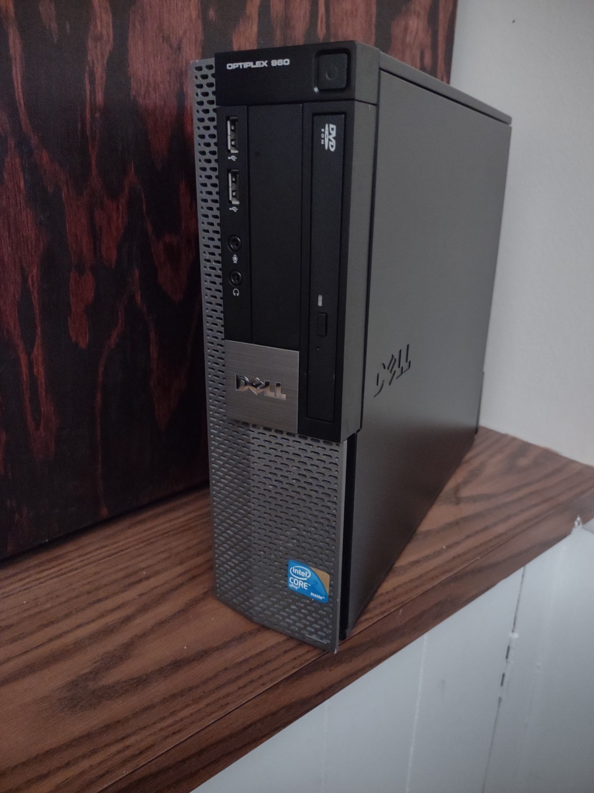 Dell Optiplex 960 – Intel Core 2 Duo E8400 3GHz, 4GB RAM, Linux Mint, 80GB HD