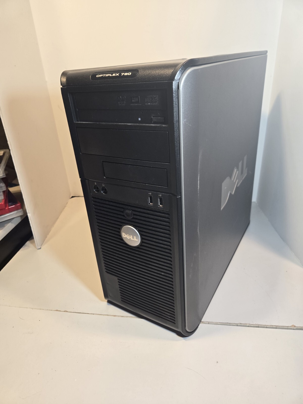 Dell OptiPlex 780 MT Intel Core 2 Quad Q9400 2.66GHz CPU 4GB RAM No HDD No OS