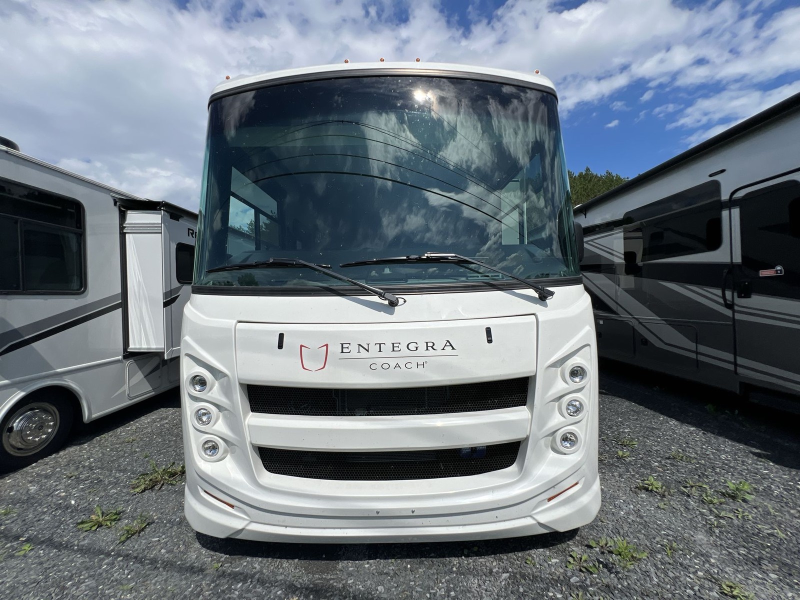 2025 Entegra Coach Vision SE 27ASE