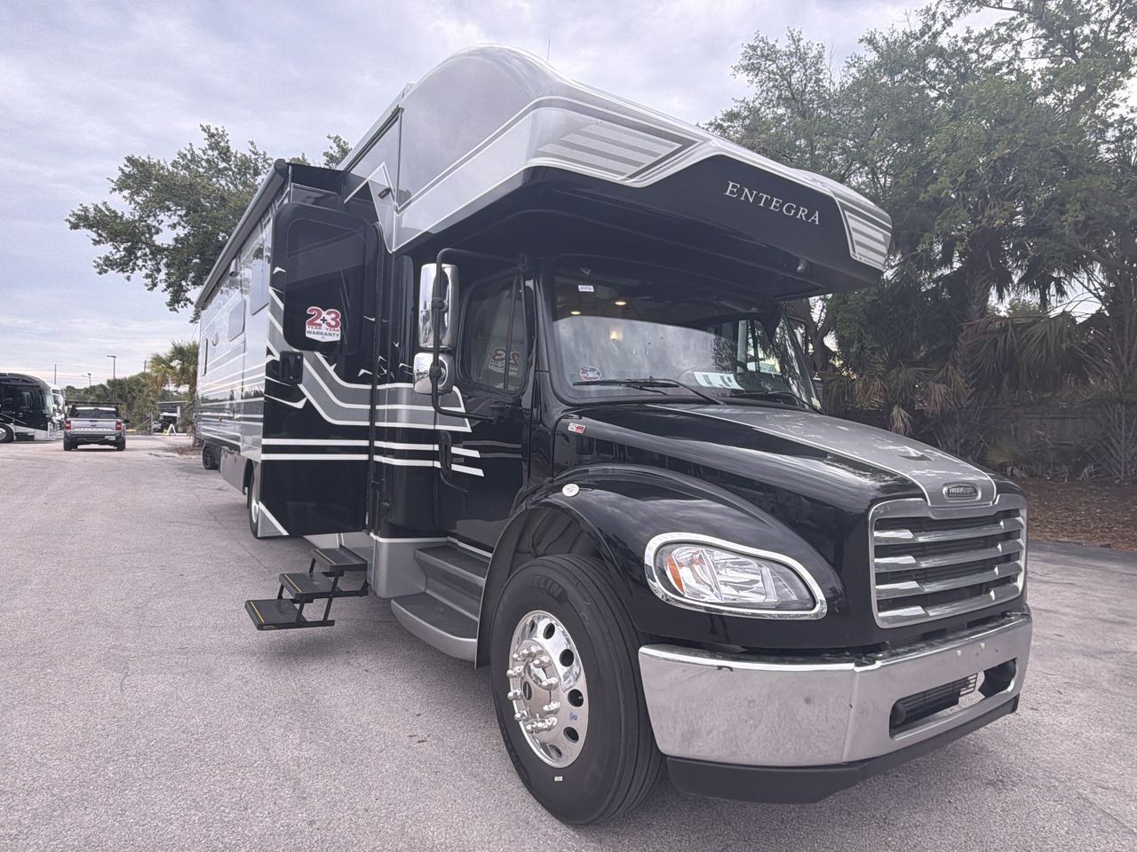 2026 Entegra Coach Accolade XL 37M