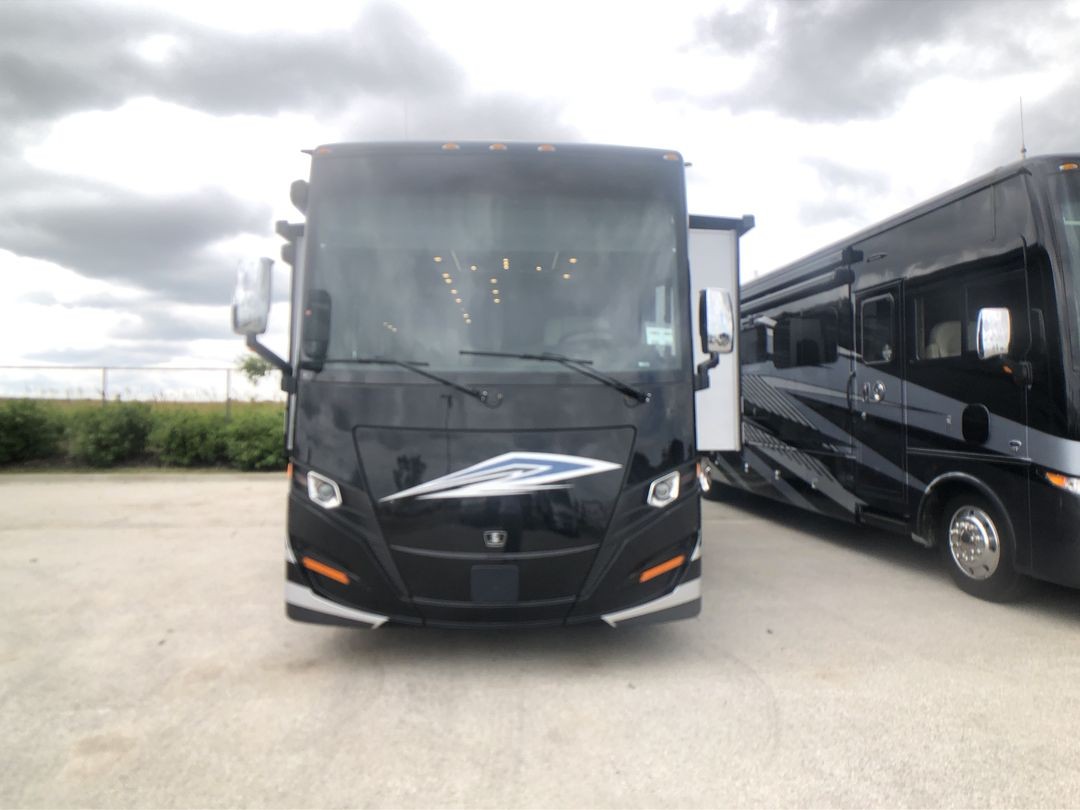 2026 Tiffin Motorhomes Allegro Red 33AA