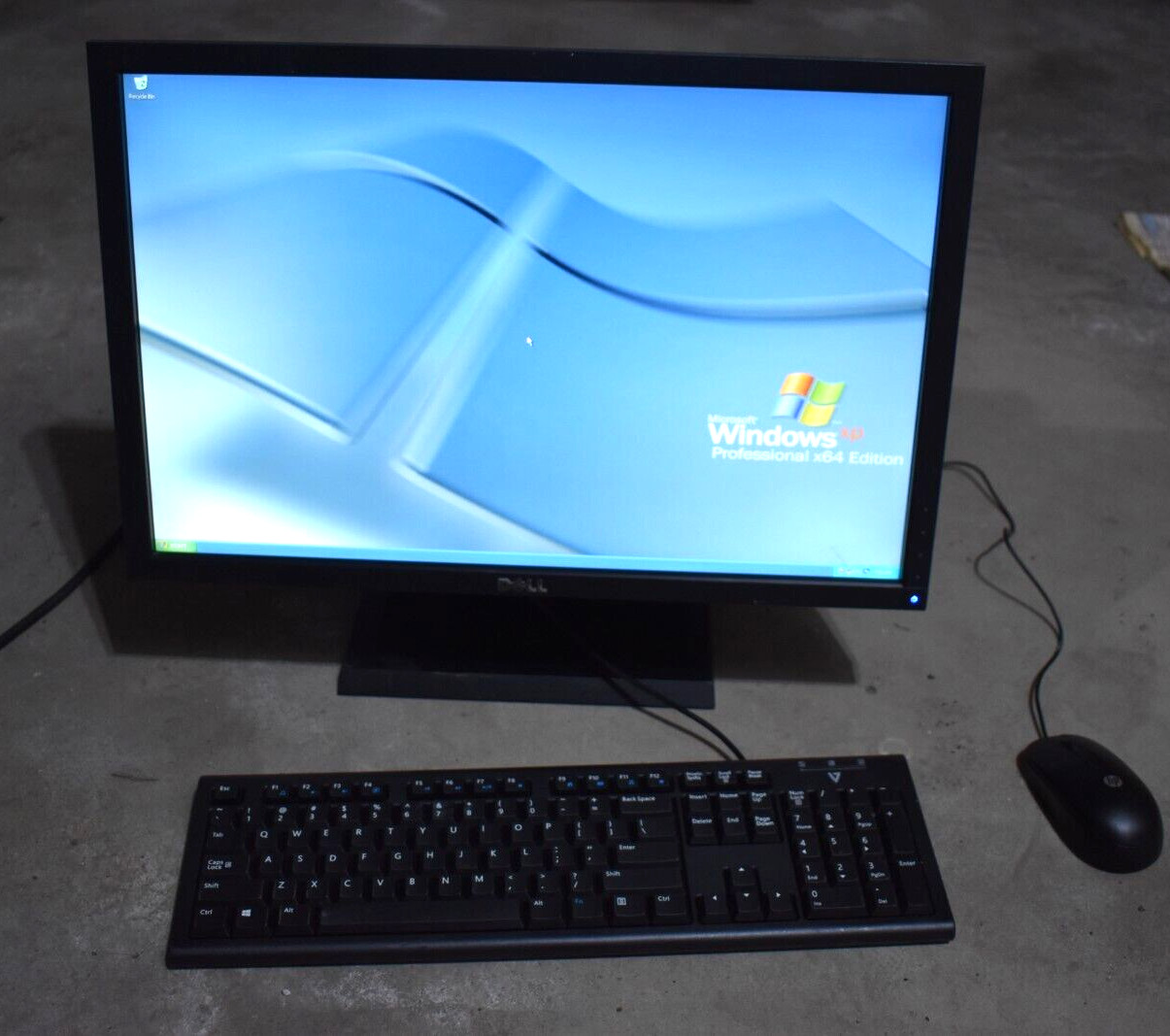 Dell Optiplex USF Quad Core i7-2600S 8GB 500GB Windows XP Pro 64-bit x64 + LCD