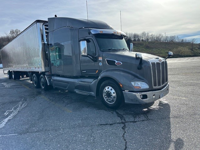 2017  Peterbilt  579 glider kit
