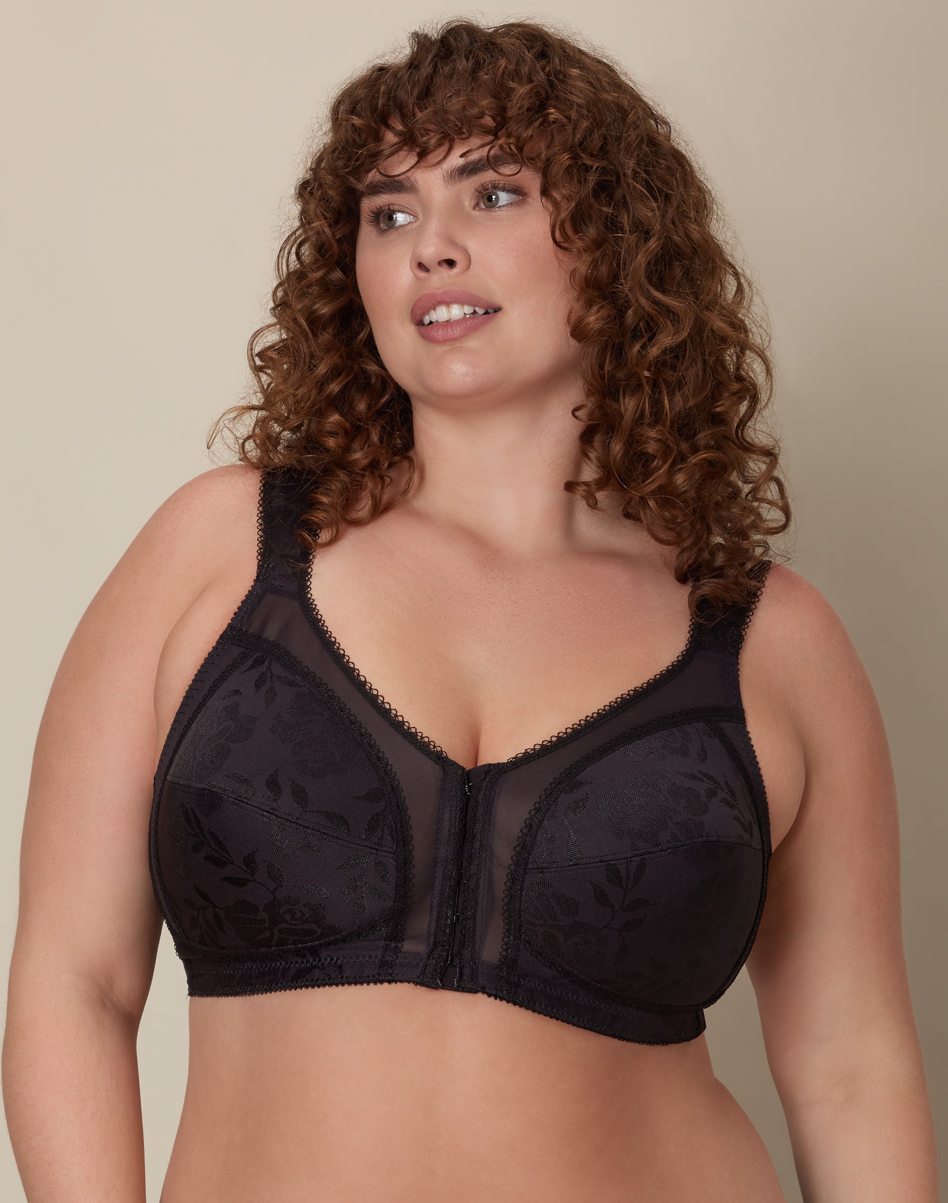 Playtex 18 Hour Supportive Front Close Flexible Back Wireless Bra Black 48C Women’s