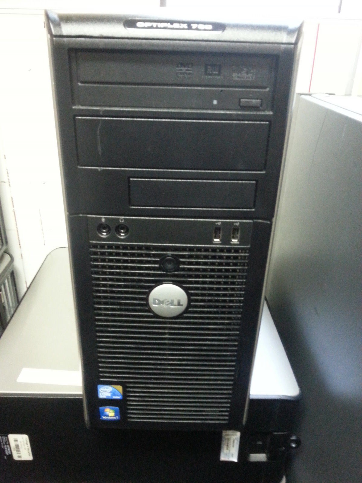 Dell Optiplex 780 2.66GHz Intel Core 2 Quad Q9400 4GB RAM 1TB HDD DVD-RW NO OS