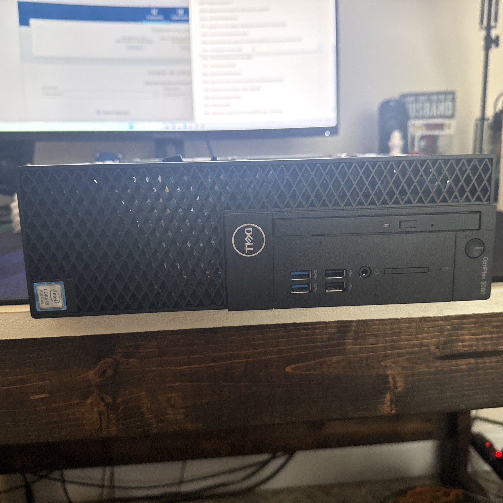 Dell OptiPlex 3050 Desktop Computer Intel Core I5-7500, 99K5T, Small Form Factor