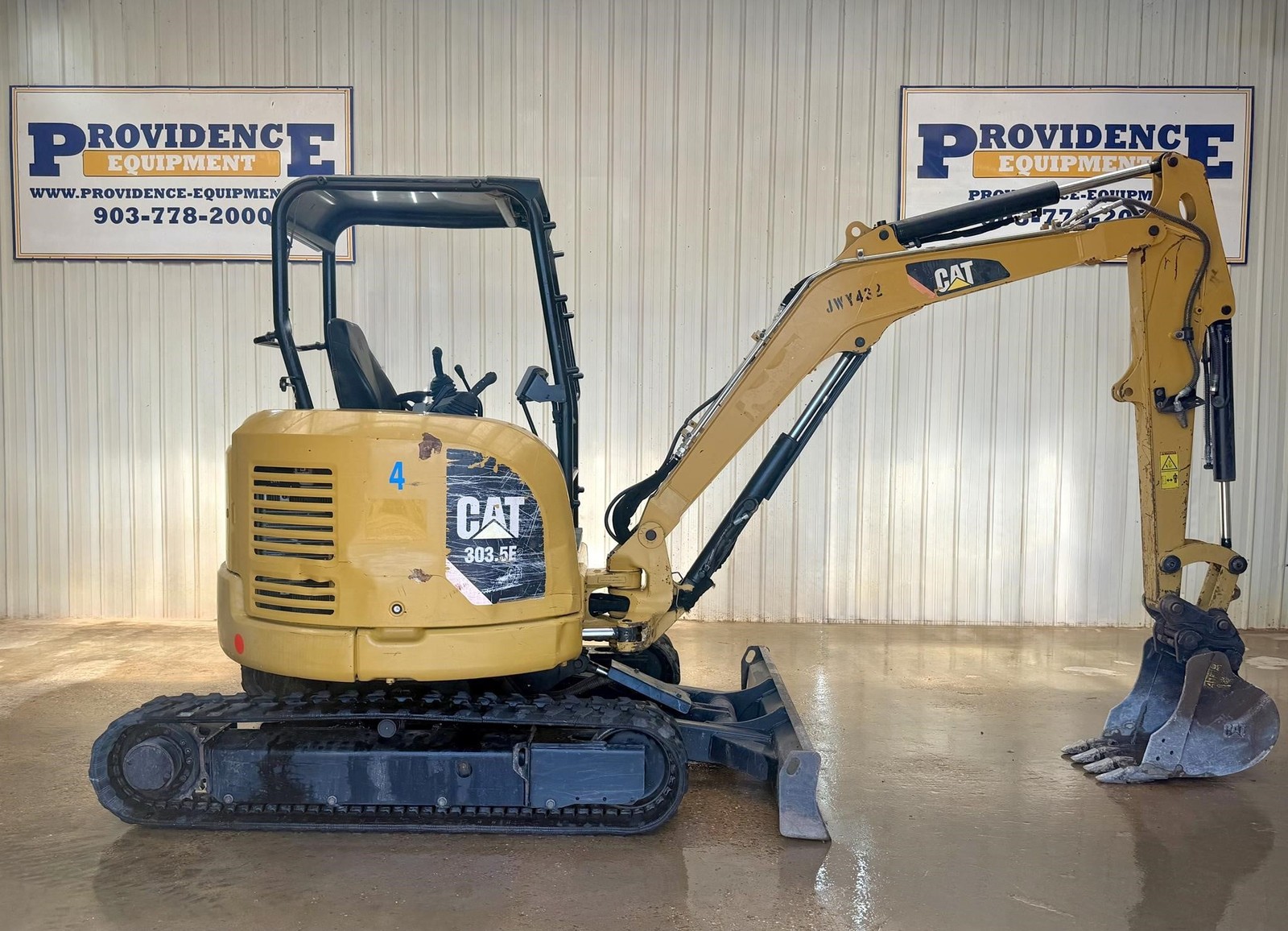 2015 CATERPILLAR 303.5E2 CR OROPS STRAIGHT BLADE MINI TRACK EXCAVATOR