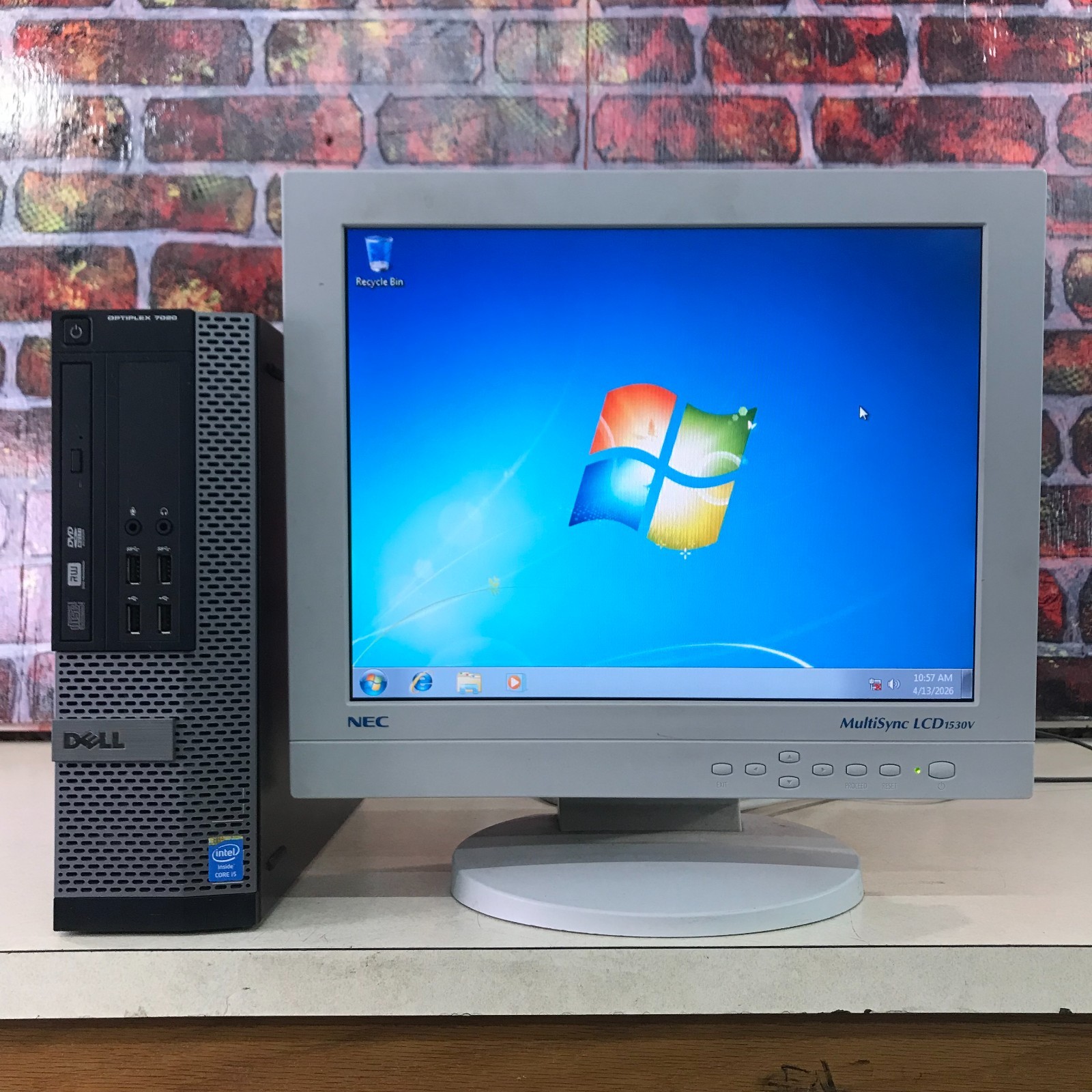 DELL OptiPlex 7020 SFF PC i5-4590 3.30GHz 8GB RAM 500GB HDD Windows 7 Pro 64-Bit