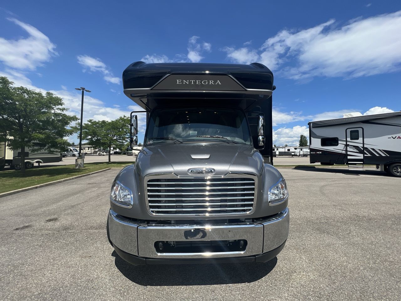 2027 Entegra Coach Accolade 37L