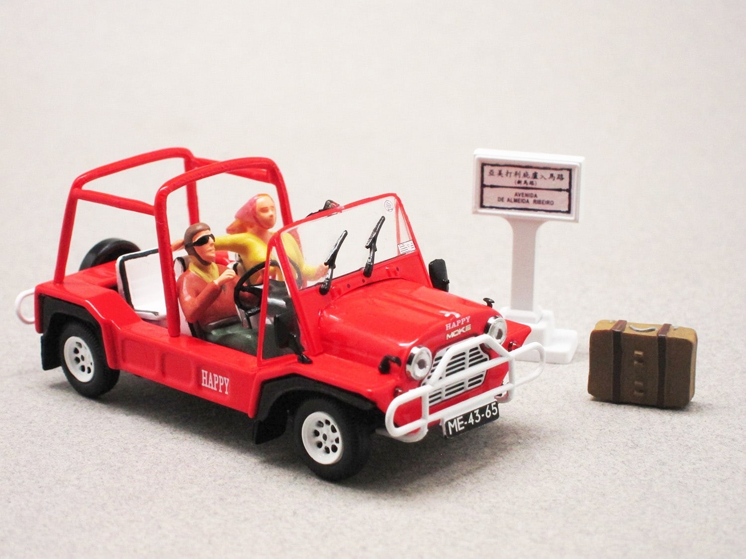 Mini Moke RHD + 2 1/43 SPEED Figures VSS21153