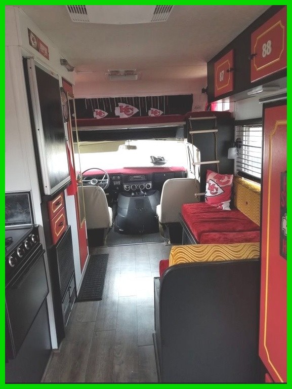 1974 Dodge Brougham 20′ Vintage Class C RV RUNS Redone Started Regularly