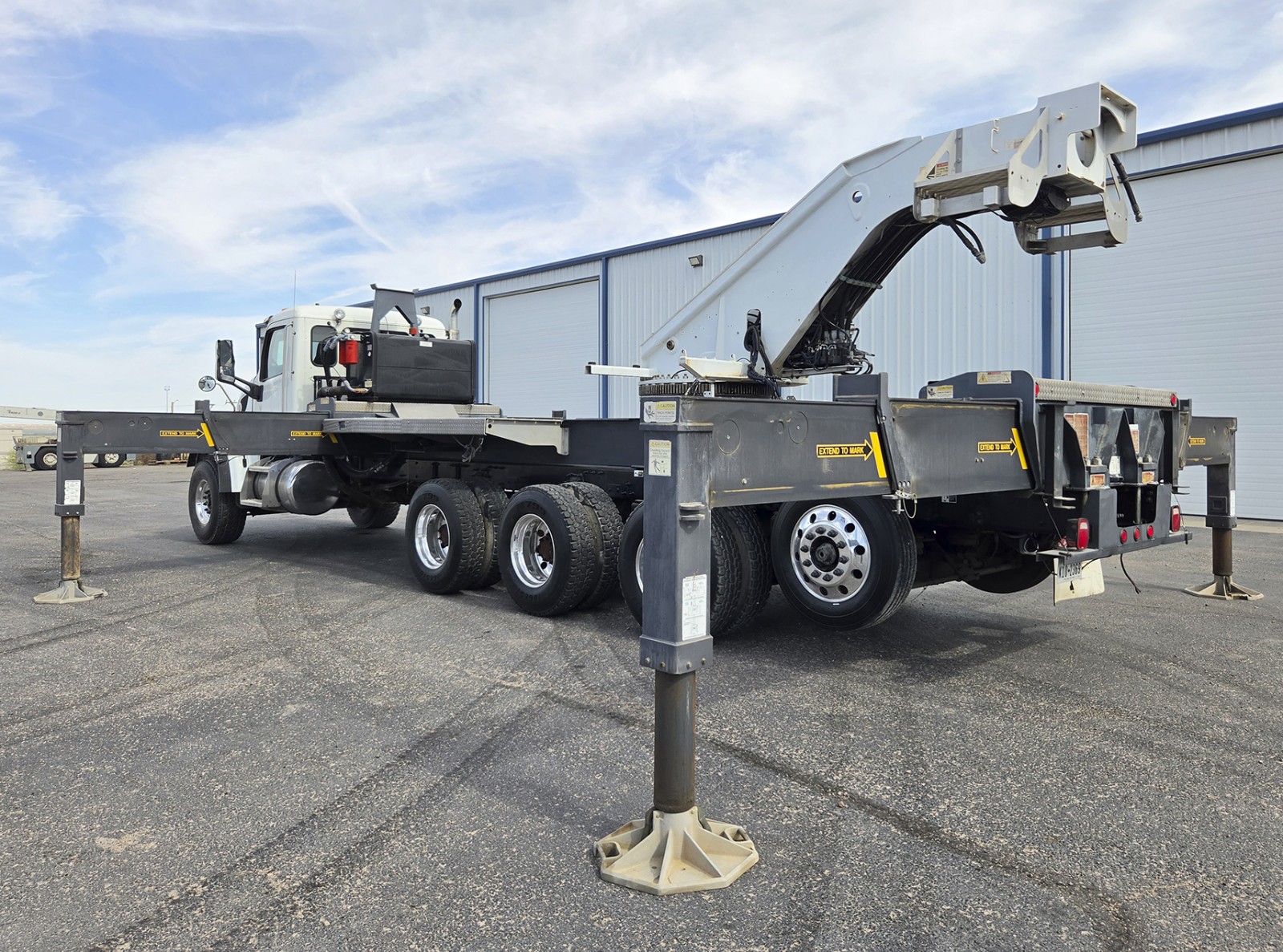 Peterbilt 567 Truck (47032)