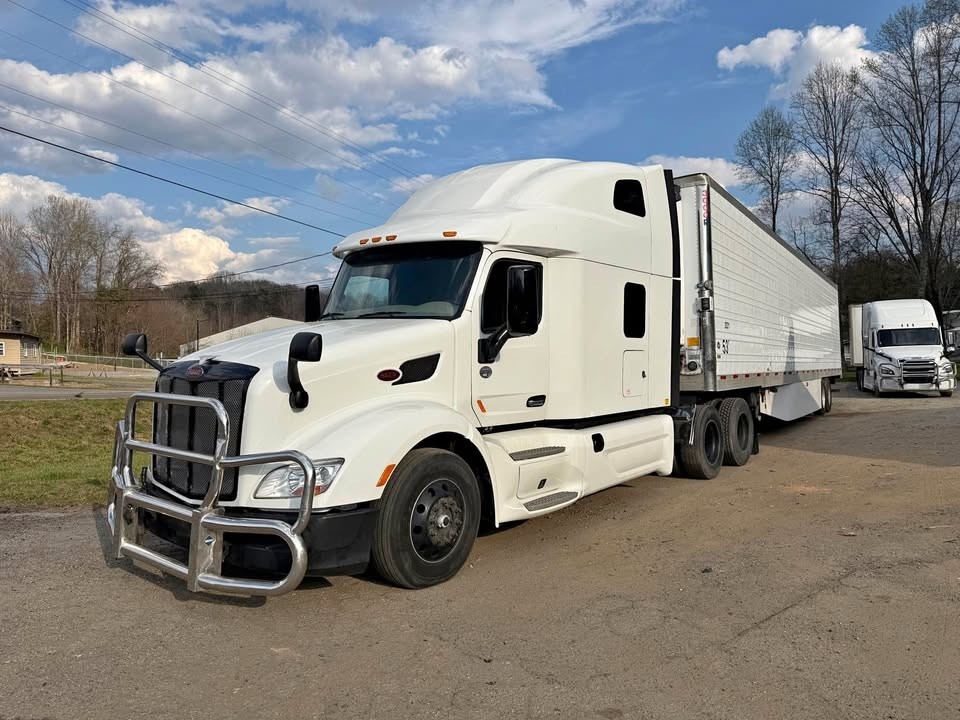 2022 Peterbilt 579