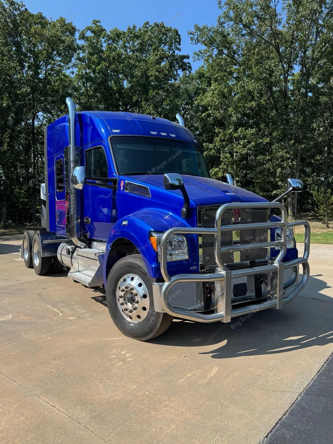 2024 Kenworth T880 Sleeper Tractor – Only 10,846 Miles