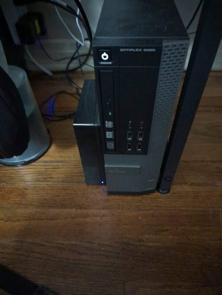 windows 10 compact computer desktop pc i7 (with monitor, keyboard, mouse, etc)