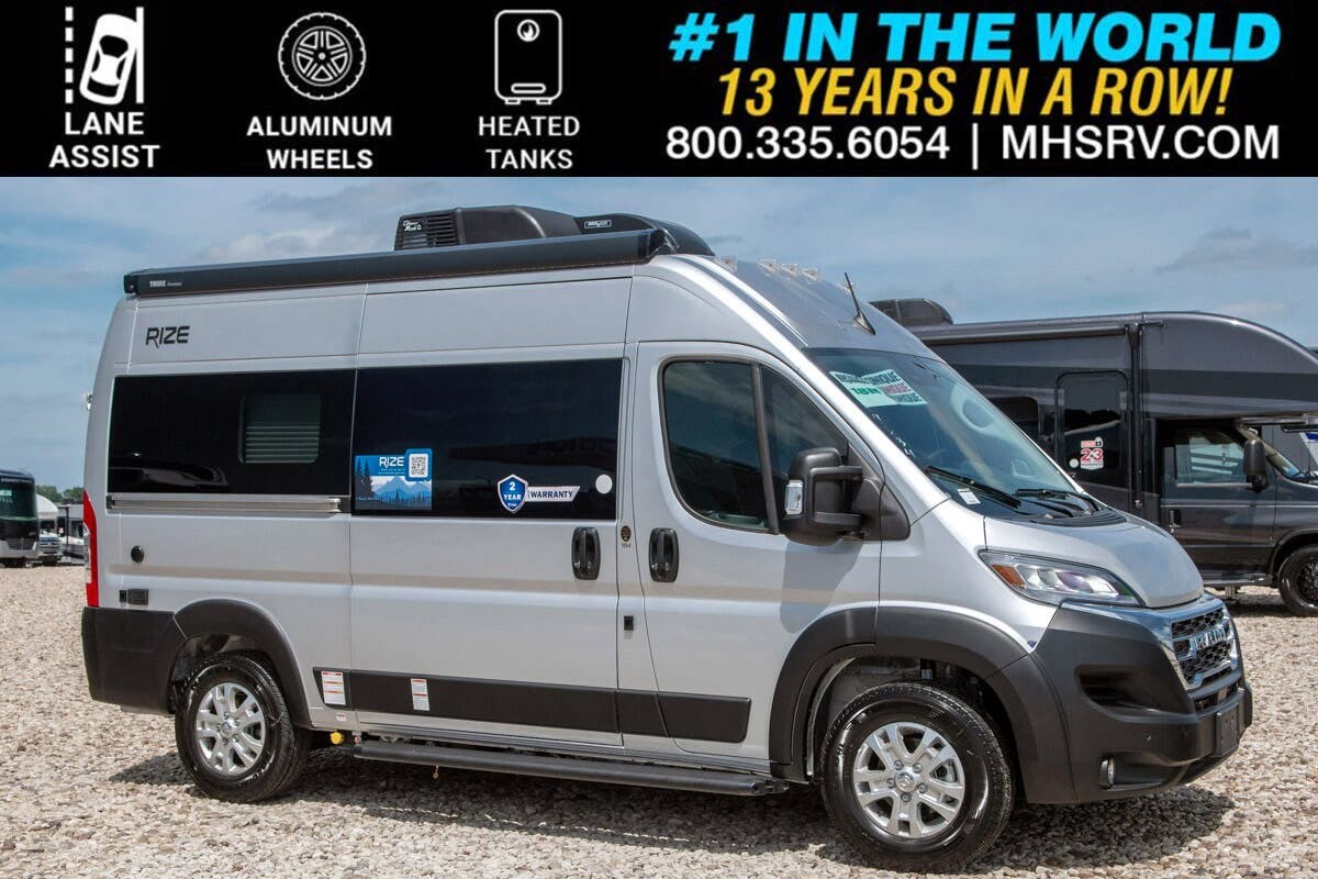 2027 Thor Motor Coach Rize 18M