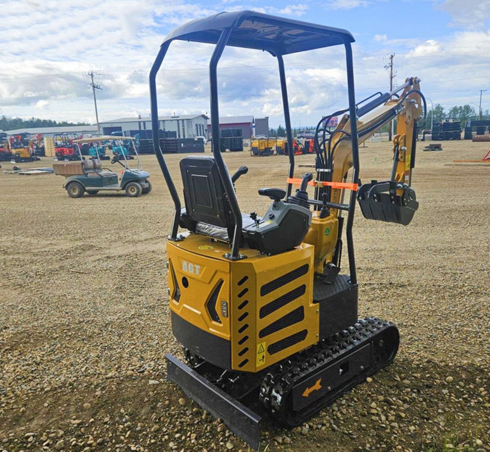 NEW ARRIVAL! AGT MX12-B Mini Excavator 13.5 HP Rubber Track with B & S Engine