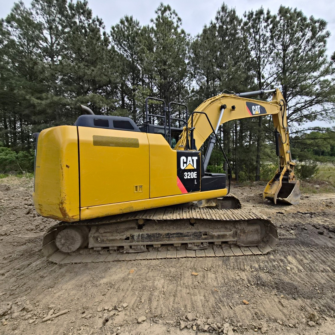 2012 CAT 320E Hydraulic Excavator w/ HYDRAULIC THUMB, 7273.7 Hours, Job Ready!