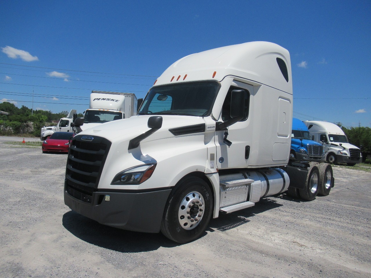 Low Miles, Clean Inspection Freightliner Cascadia 126 Sleeper