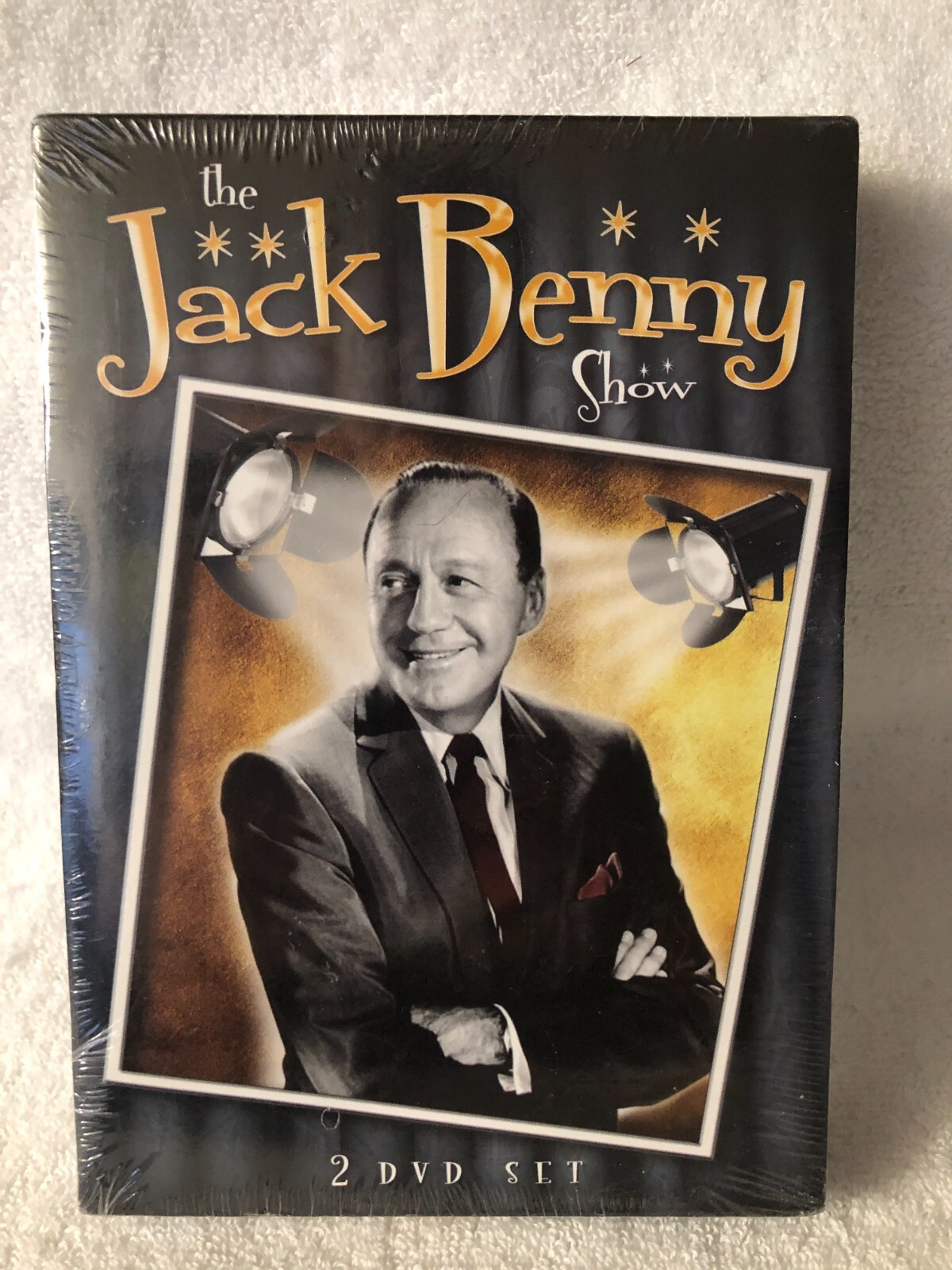 2 dvd set JACK BENNY SHOW 10 episodes Bogart Crosby Burns Kirk Douglas Mansfield