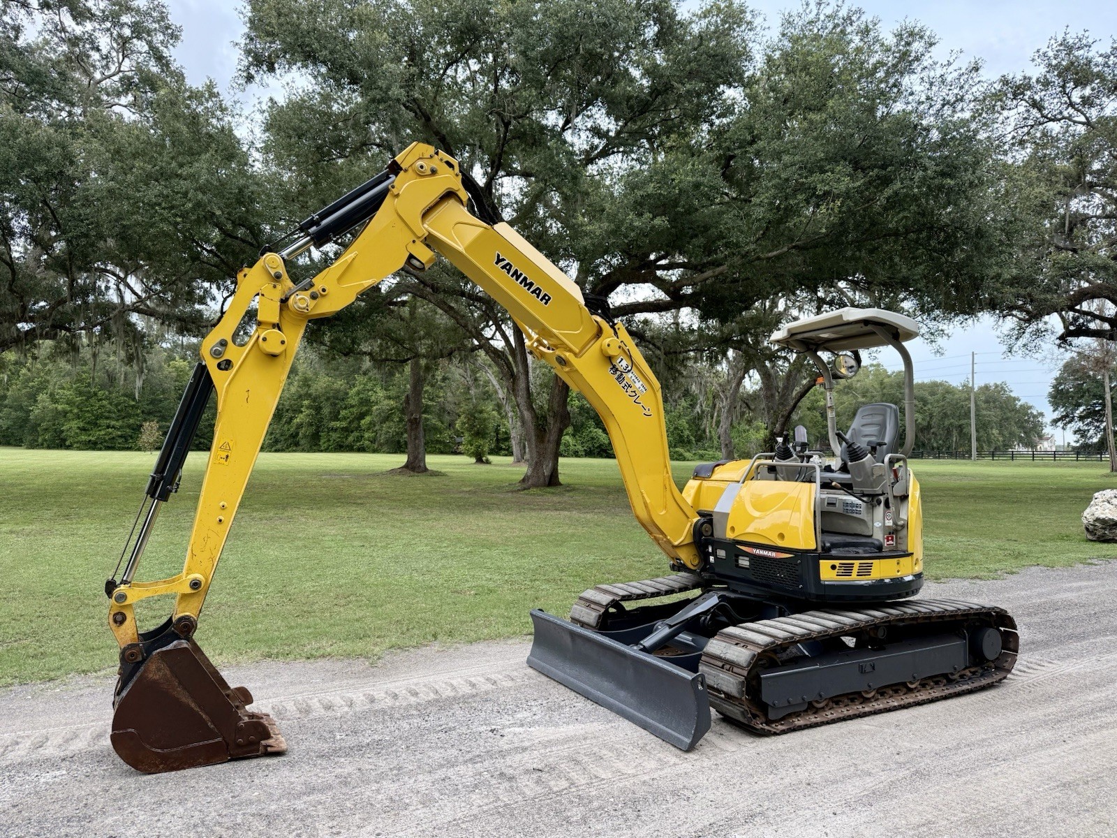 2013 YANMAR B6-6A MINI EXCAVATOR – LONG REACH 6 TON OFFSET BOOM – IMMACULATE CON