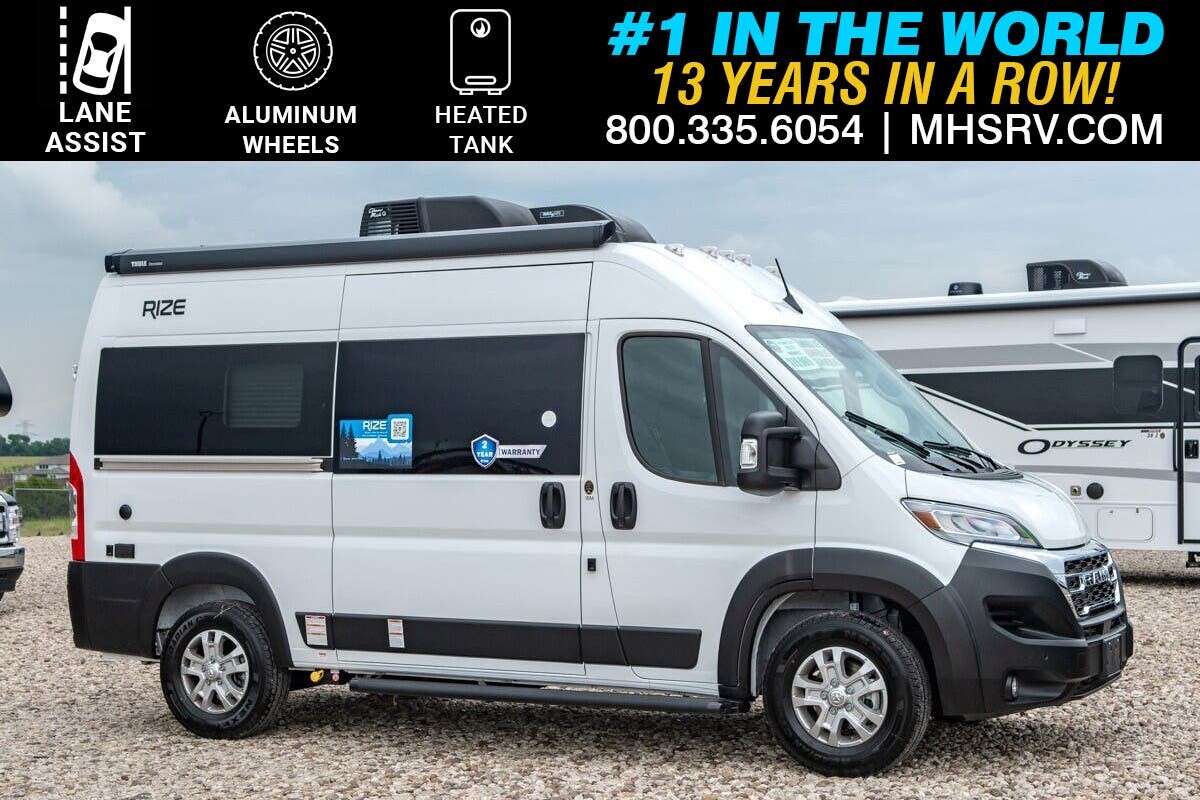 2027 Thor Motor Coach Rize 18M