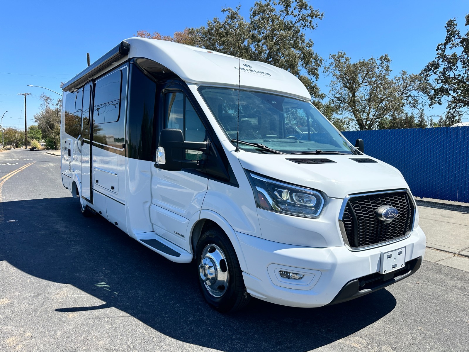 2021 LEISURE TRAVEL WONDER W24FTB FORD TRANSIT 3500 MOTORHOME