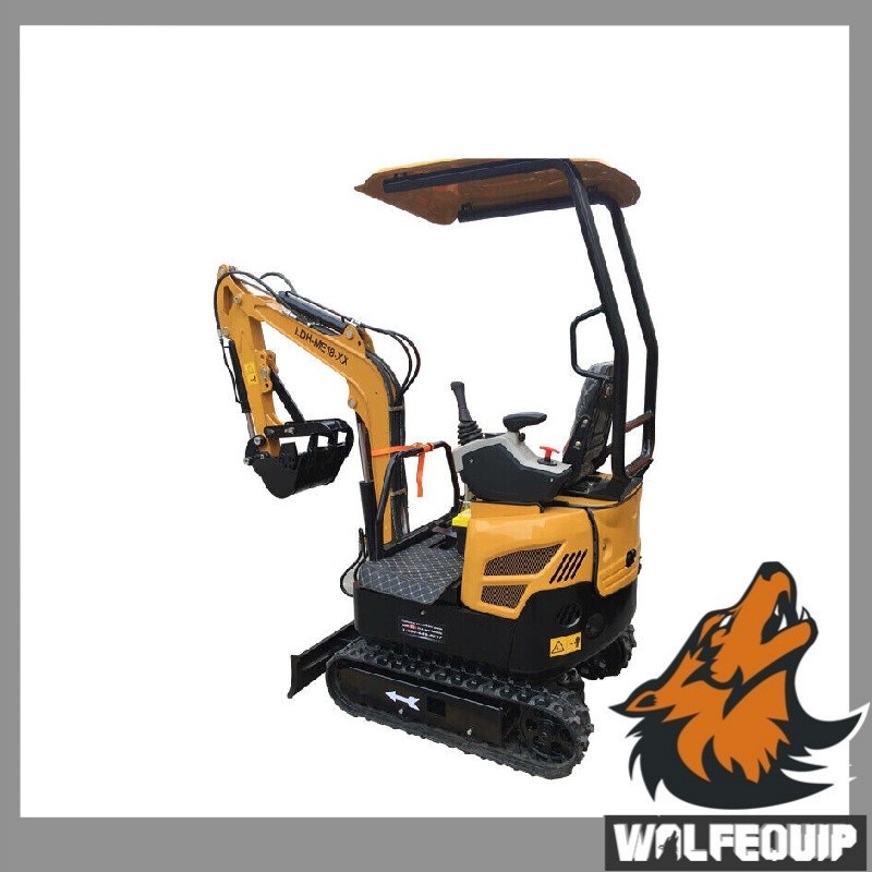 Wolfequip 11.4HP Mini Digger Crawler Mini Excavator Machine With Dozer Bucket