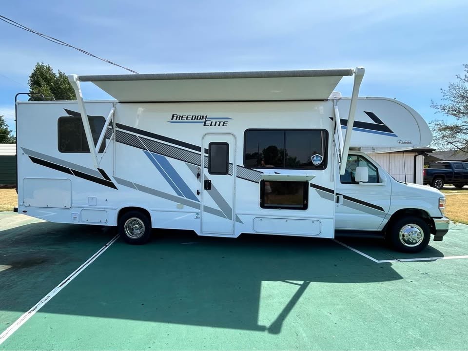 2025 Thor Motor Coach Freedom Elite 28HE 30′ Class C Motorhome