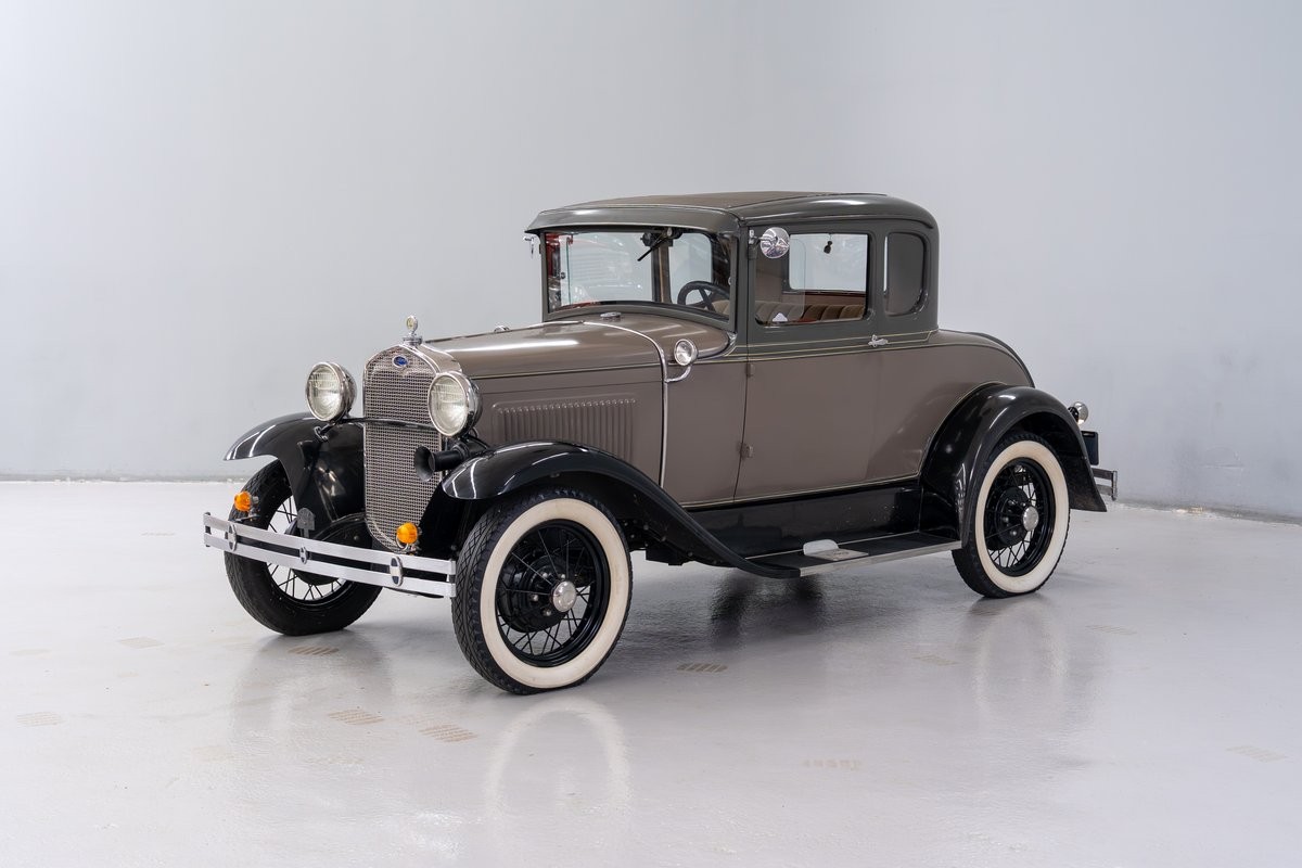 1930 Ford Model A Deluxe Coupe