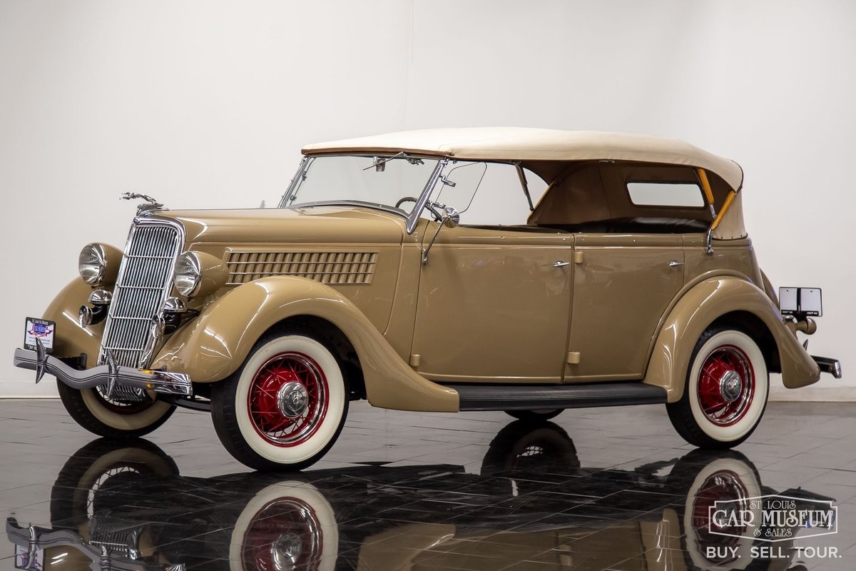 1935 Ford Model A Deluxe Phaeton