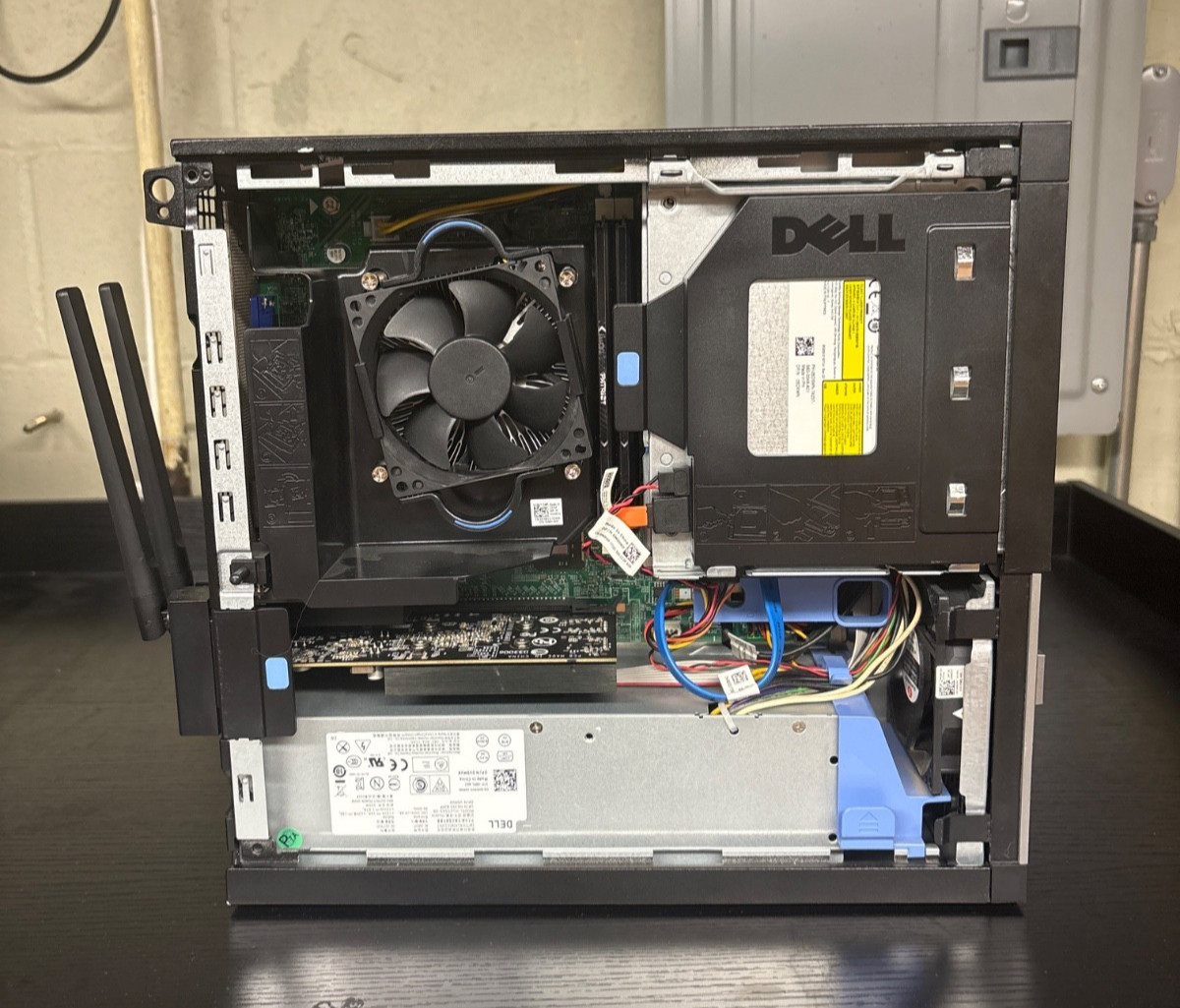 dell optiplex 3020 with i5-4690 Gt 1030 LP 16gb ddr3 ram wifi, and bluetooth