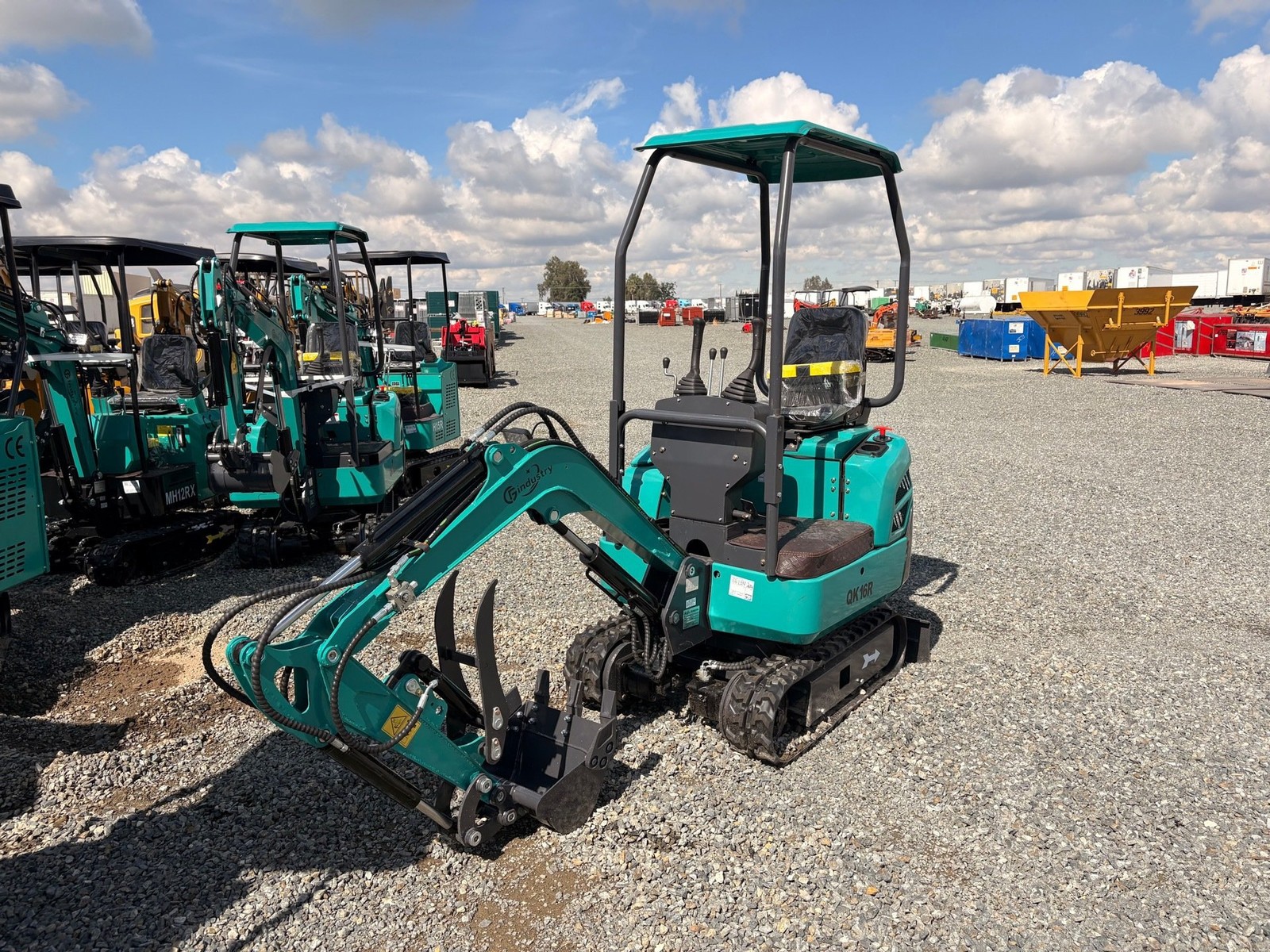 2026 CFG QK16R Mini Excavator Hydraulic Thumb OROPS-4838