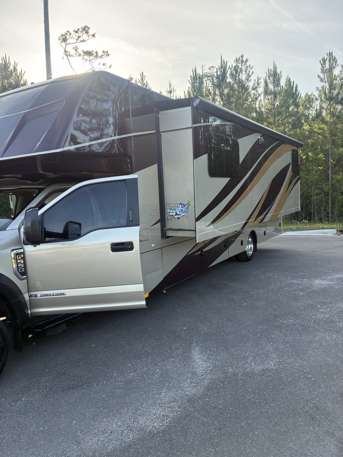 2019 Renegade Veracruz RV for sale.  Low mileage.  (Warranty)