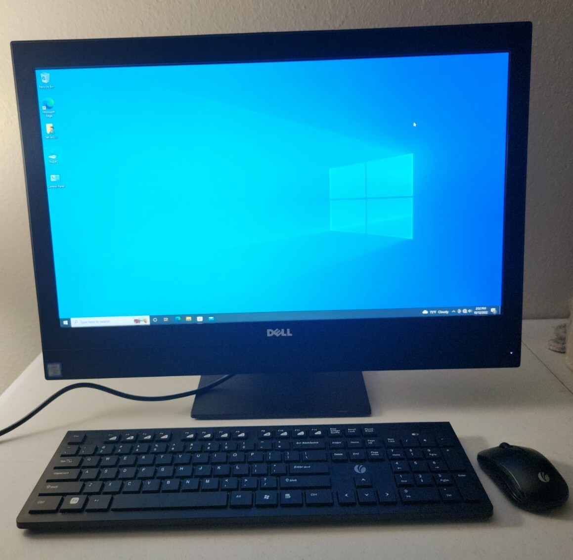 Dell Optiplex 7450 23″ All In One AIO i7-7700 Windows 10 Pro 8GB DDR4 240GB SSD