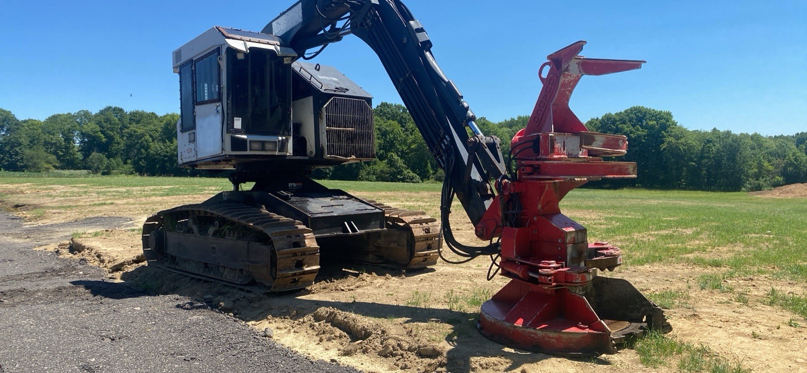 2004 TIMBCO Forestry Equipment Hot Saw Exexcavator
